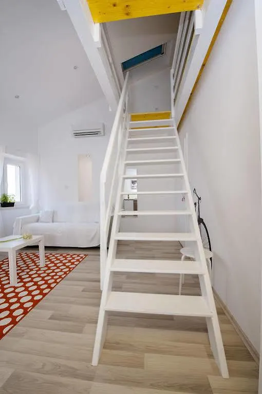 Guest house Apartments La Casa Di Loreto Rovinj
